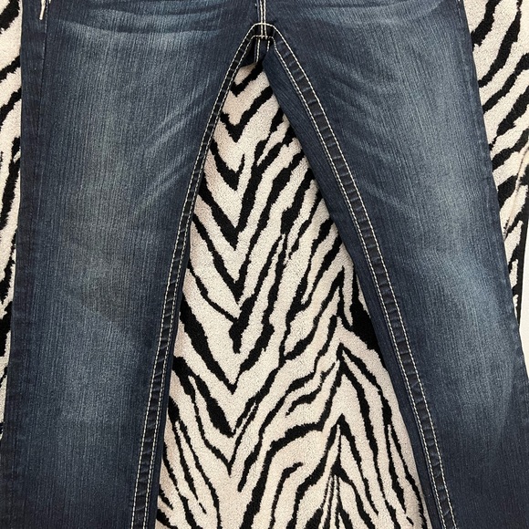 Miss Me Jeans - Picture 3 of 3